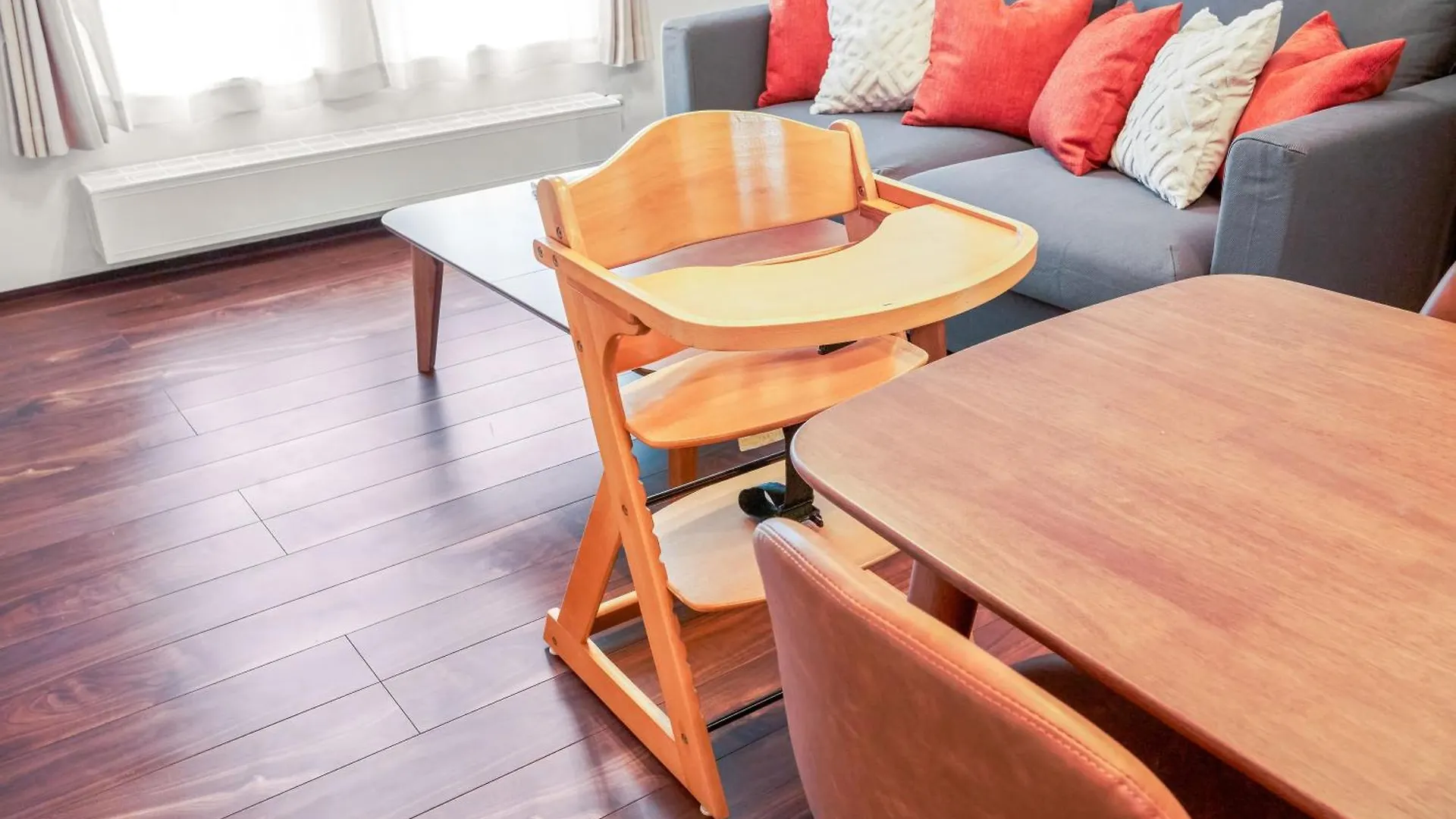 Best Location Lux Home, 2 Blocks To Sbwy, Sleeps 9 Sapporo Holiday home